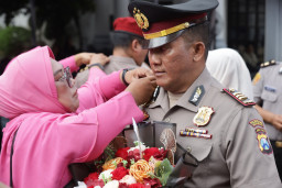 Momentum Akhir Tahun 261 Personel Polrestabes Surabaya Naik Pangkat TMT 1 Januari 2026