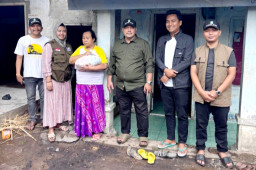 Gerak Cepat, Relawan H. Faisol Riza Salurkan Bantuan Sembako untuk Korban Banjir di Krejengan