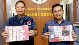 Polres Gresik Gagalkan Peredaran 1.169 Pil Koplo di Kontrakan Tlogopojok