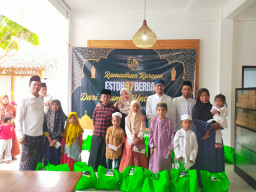 Sentuhan Kasih Alumni Smansa 97, Hadirkan Kebahagiaan bagi Anak Yatim dan Dhuafa ​