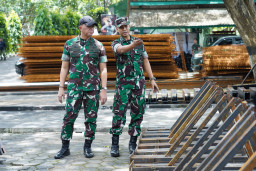 Pangdam V/Brawijaya Kunjungi Pamekasan, Tekankan Percepatan Pembangunan KDKMP