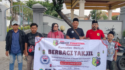Media Jurnal Peristiwa Gelar Aksi “Ramadan Berkah”, Bagikan 250 Paket Takjil di Depan Makam Pahlawan WR Soepratman