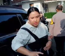 Pernyataan seorang oknum anggota DPRD Provinsi Jawa Barat yang menyebut dan/atau mengatakan bahwa wartawan sebagai "peru