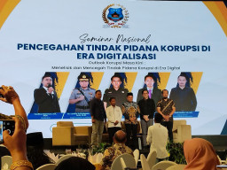 Merajut Integritas di Tengah Arus Digital, AMI Sukses Gelar Seminar Nasional dan Halal Bihalal di Hotel Morazen* Sura