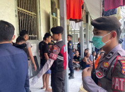 Perkuat Keamanan Jelang Hari Bhakti Pemasyarakatan, Lapas Kelas IIA Sidoarjo Bersama Kepolisian Intensifkan Razia Hunian