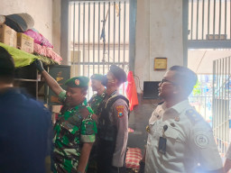 RAZIA GABUNGAN Lapas Kelas IIA Sidoarjo, Wujud Nyata Berantas HALINAR dan Jaga Keamanan Warga Lapas 
