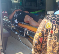 Rem Blong, Motor Listrik Satu Keluarga Tabrak Besi Pembatas di Jalan Merapi Sampang