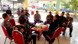 Sinergi TNI-Polri Terjaga, Dandim 0822 Ngopi Bareng Camat dan Kapolsek Tegalampel Usai Tinjau Jembatan