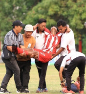 Kelalaian Panitia Final Piala SOERATIN U15 SIDOARJO – Tanpa Team Medis dan Ambulans, Pemain Cidera di Bawa Mobil Pribadi