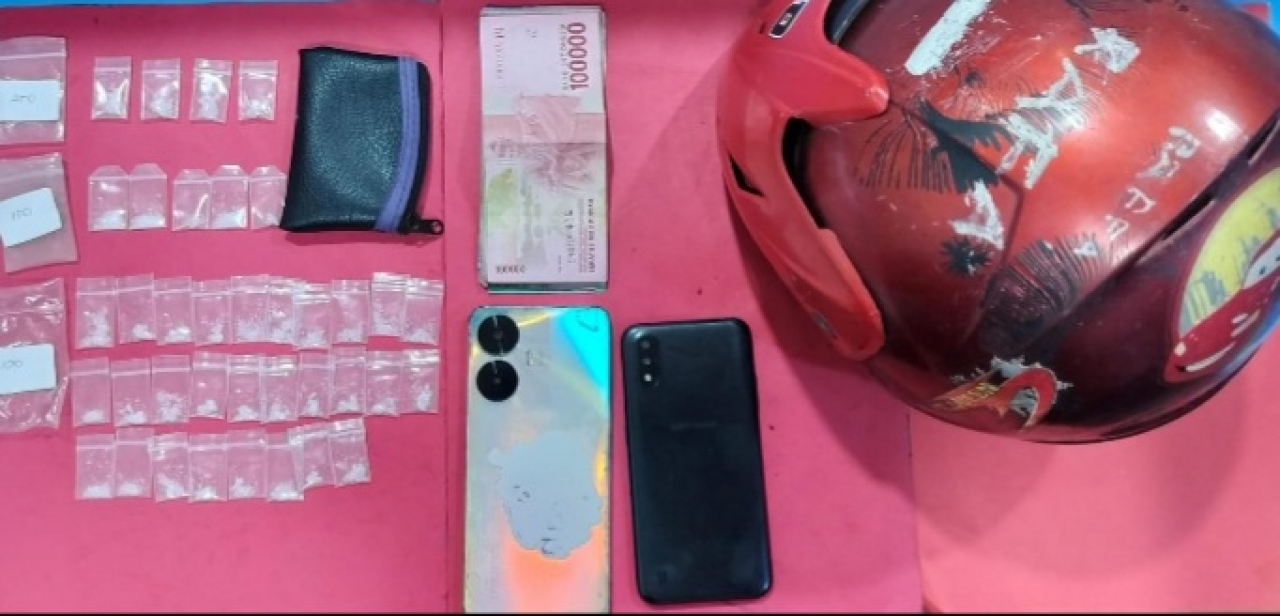 Polres Pelabuhan Tanjungperak Kembali Ungkap Peredaran Narkoba: 11 Gram Sabu Diamankan dari Tiga Tersangka