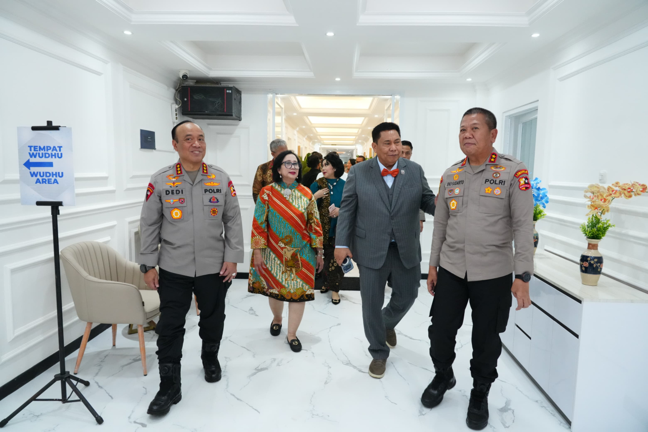Perkuat Kebijakan Berbasis Data, Wakapolri Komjen Pol. Dedi Prasetyo Rilis Dua Buku