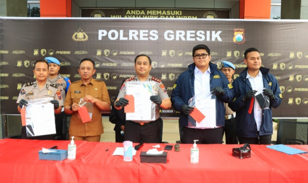 Raup Rp1,5 M dari Jual SK Palsu ASN, Tersangka Asal Gresik Diringkus di Kalimantan Tengah