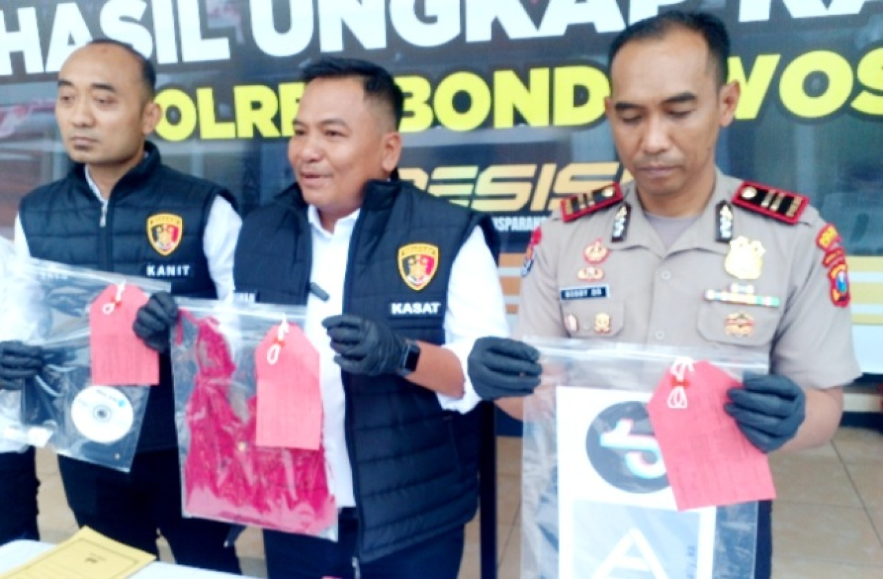 Heboh! Live Streaming Mesum Berbayar di Bondowoso Terungkap, Polisi Sita HP hingga Rekaman Video